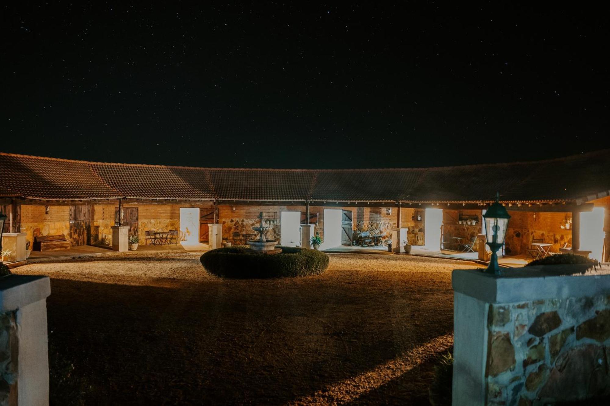 Villa Mount High Luxury Stables à Lydenburg Extérieur photo